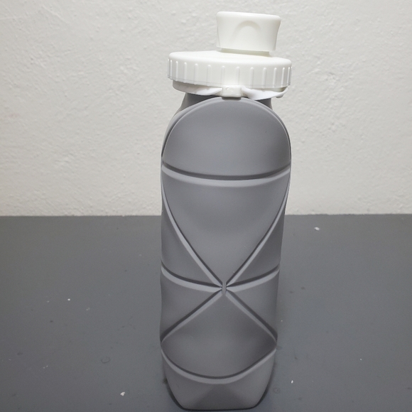New 10" Collapsible Mini Water Bottle in Teal Or Gray - Picture 12 of 13